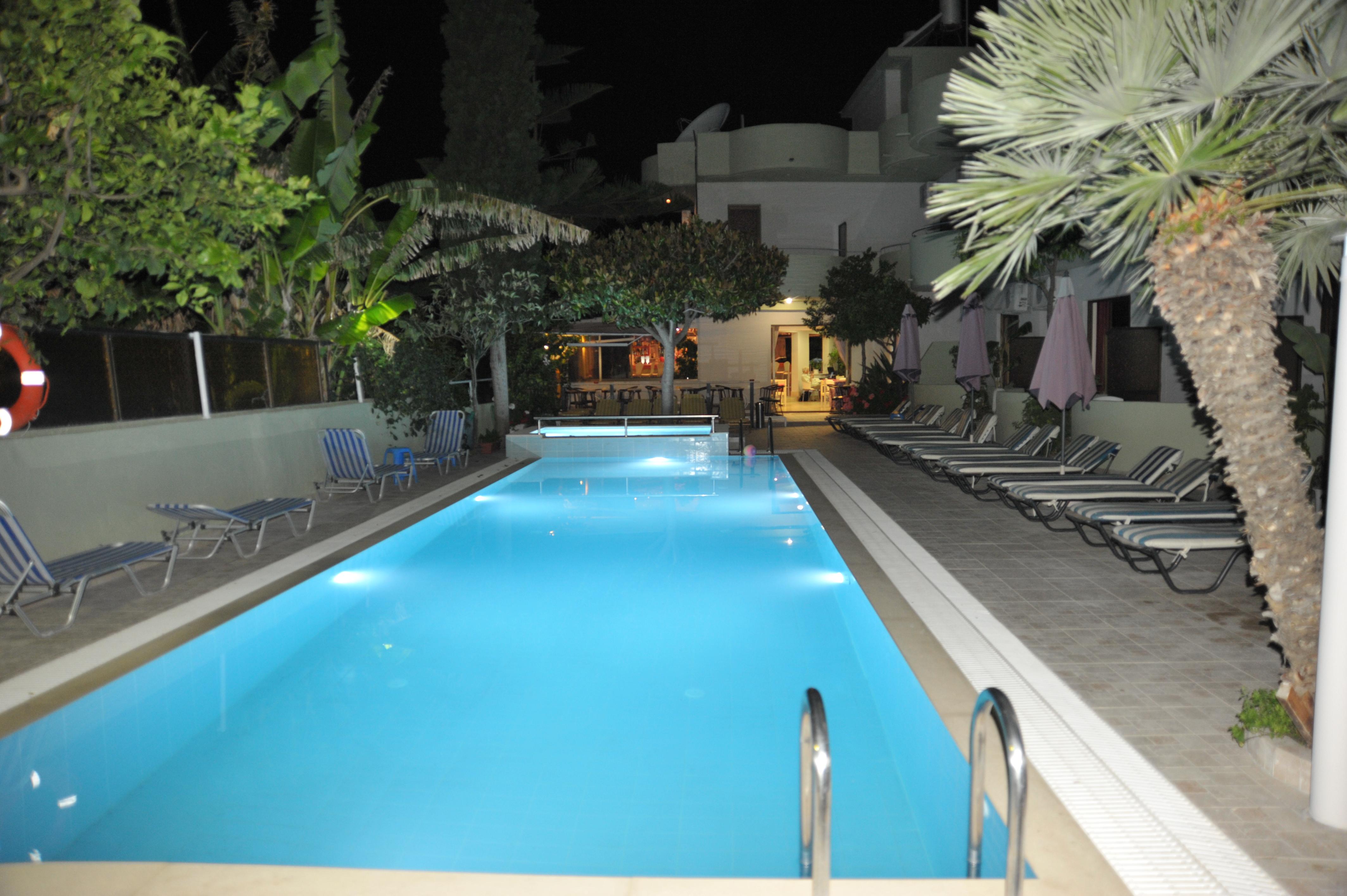 Anseli Hotel Kremasti  Ngoại thất bức ảnh